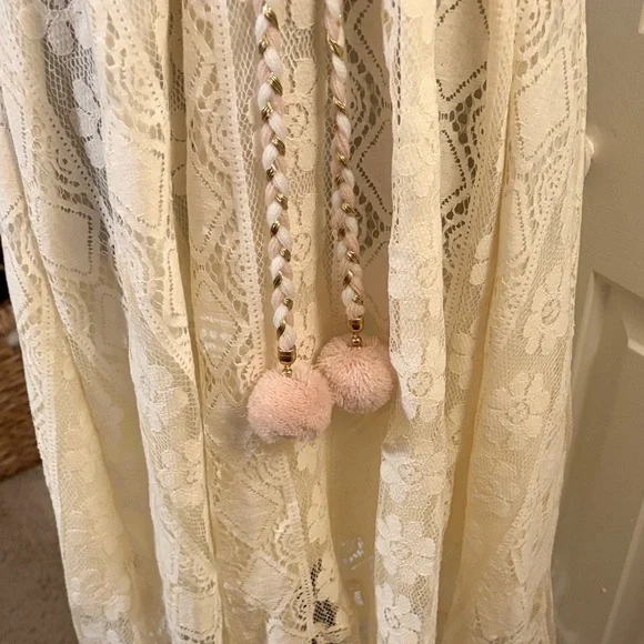 Cupshe Cream Lace High Low Maxi Dress - Picture 5 of 8